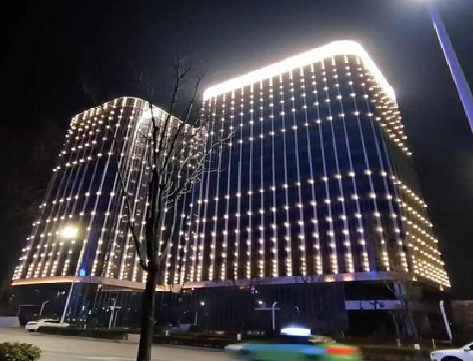 武平亮化工程安装注意事项。